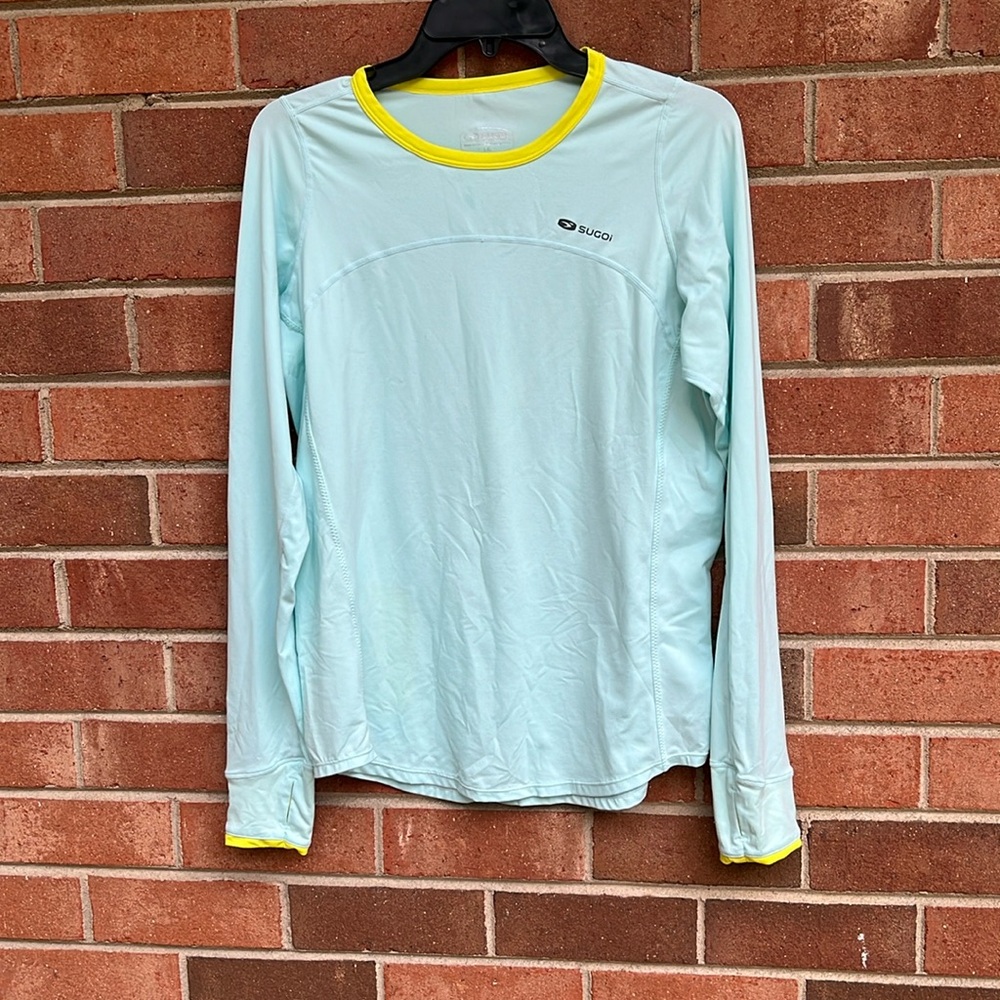 Sugoi athletic top size Large.